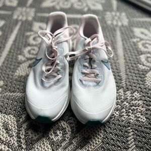 Brand new pastel Nike tennis shoes!